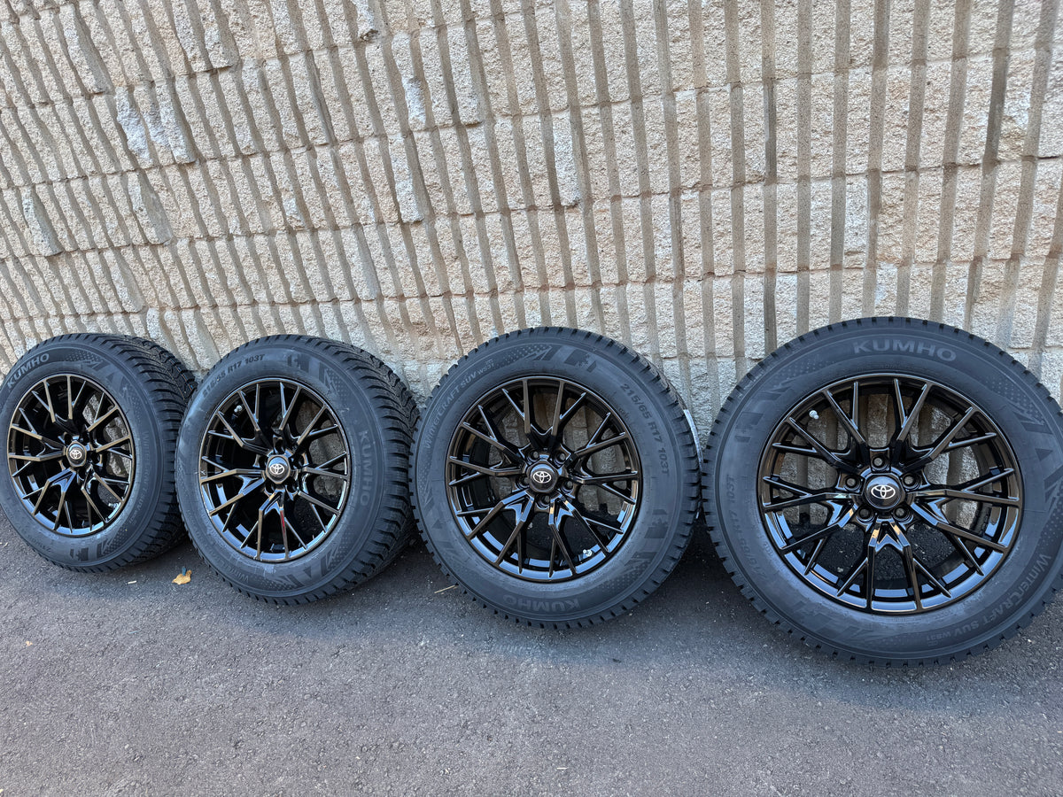 Toyota Corolla Cross 17" Winter Tire & Wheel Package