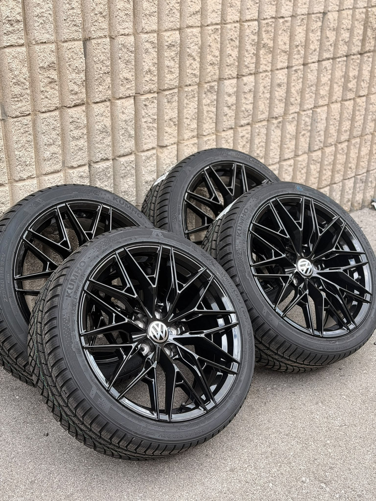 Volkswagen Golf GTI/R 18" Winter Tire & Wheel Package