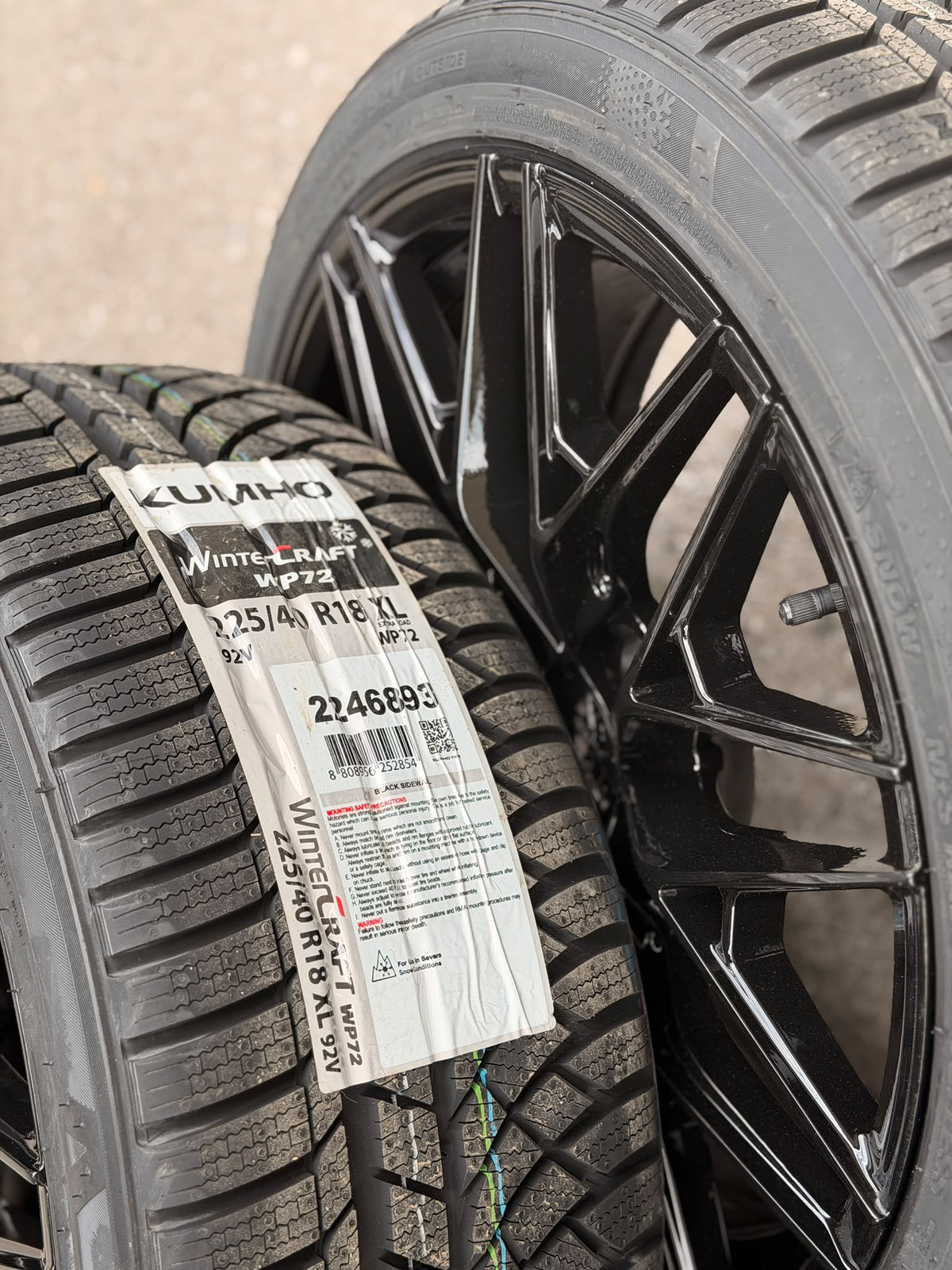 Volkswagen Golf GTI/R 18" Winter Tire & Wheel Package